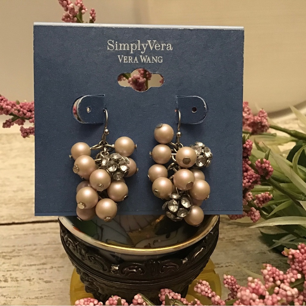 Vera Wang Earrings  🌾[2/$28.00]🌾